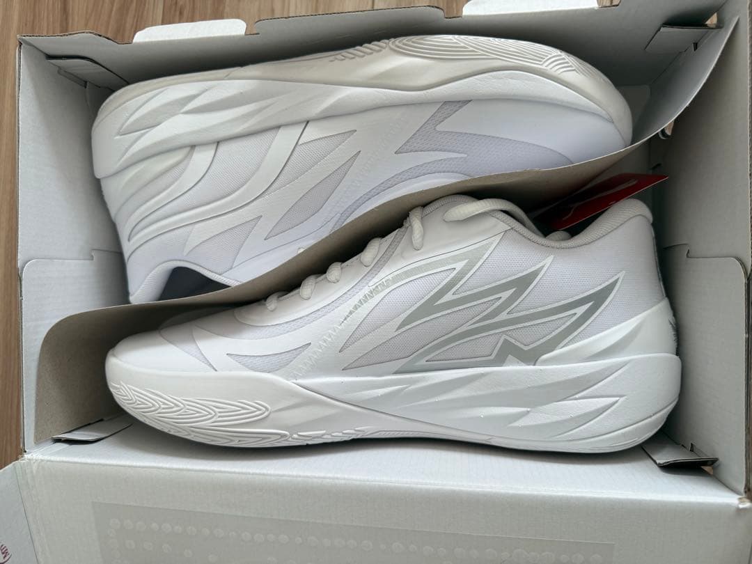 PUMA MB02 LOホワイト バスケットシューズ