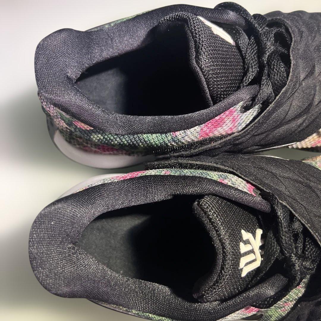 Nike Kyrie 4 “Floral”