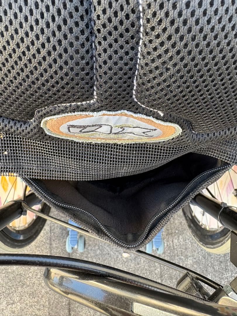 家虎　自走用車椅子 黒とピンク 子供用