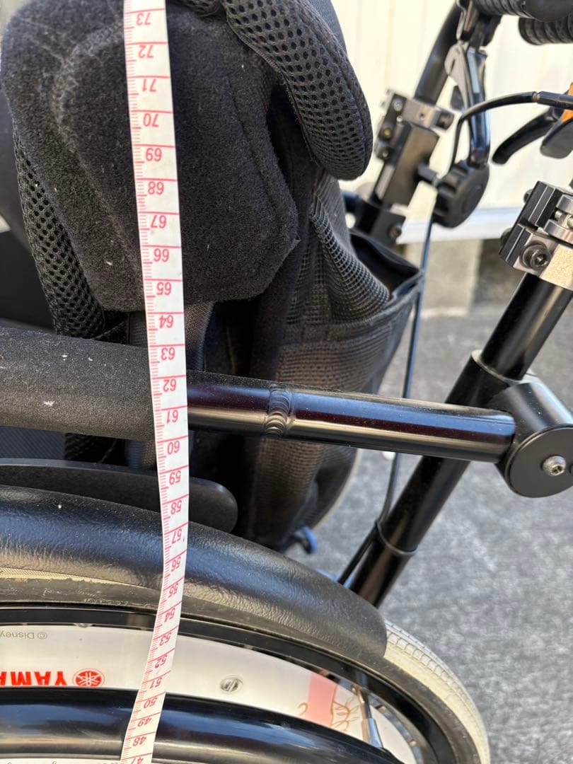 家虎　自走用車椅子 黒とピンク 子供用