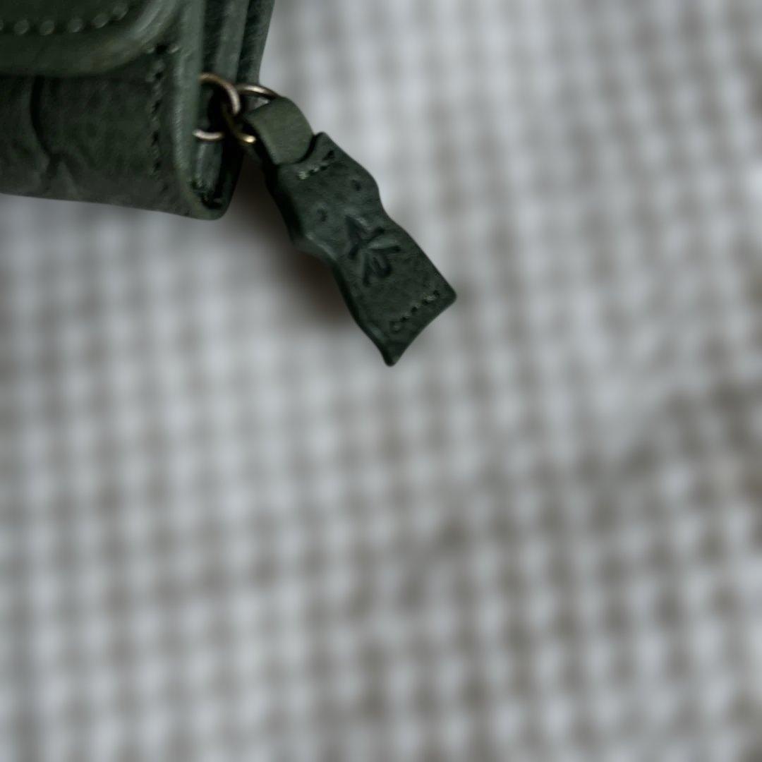 新品Dakota グリーン レザー 長財布 動物エンボス加工