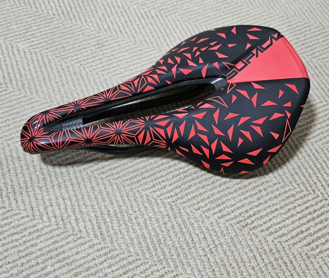 【国内限定50個】スパカズ × S-WORKSコラボ カーボンサドル