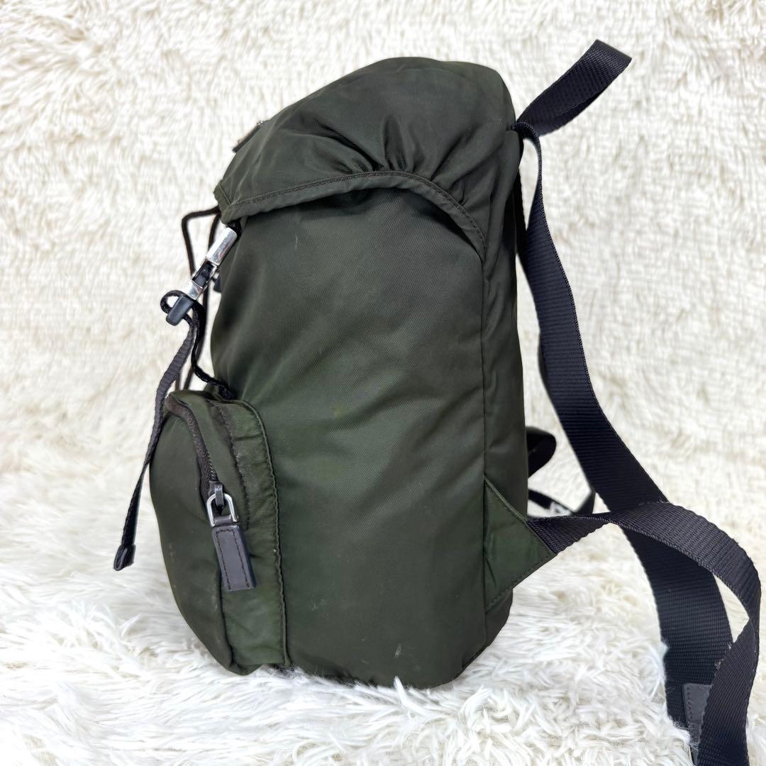 プラダ リュック 三角ロゴ ナイロン 巾着 カーキ フラップ ダブルポケット
