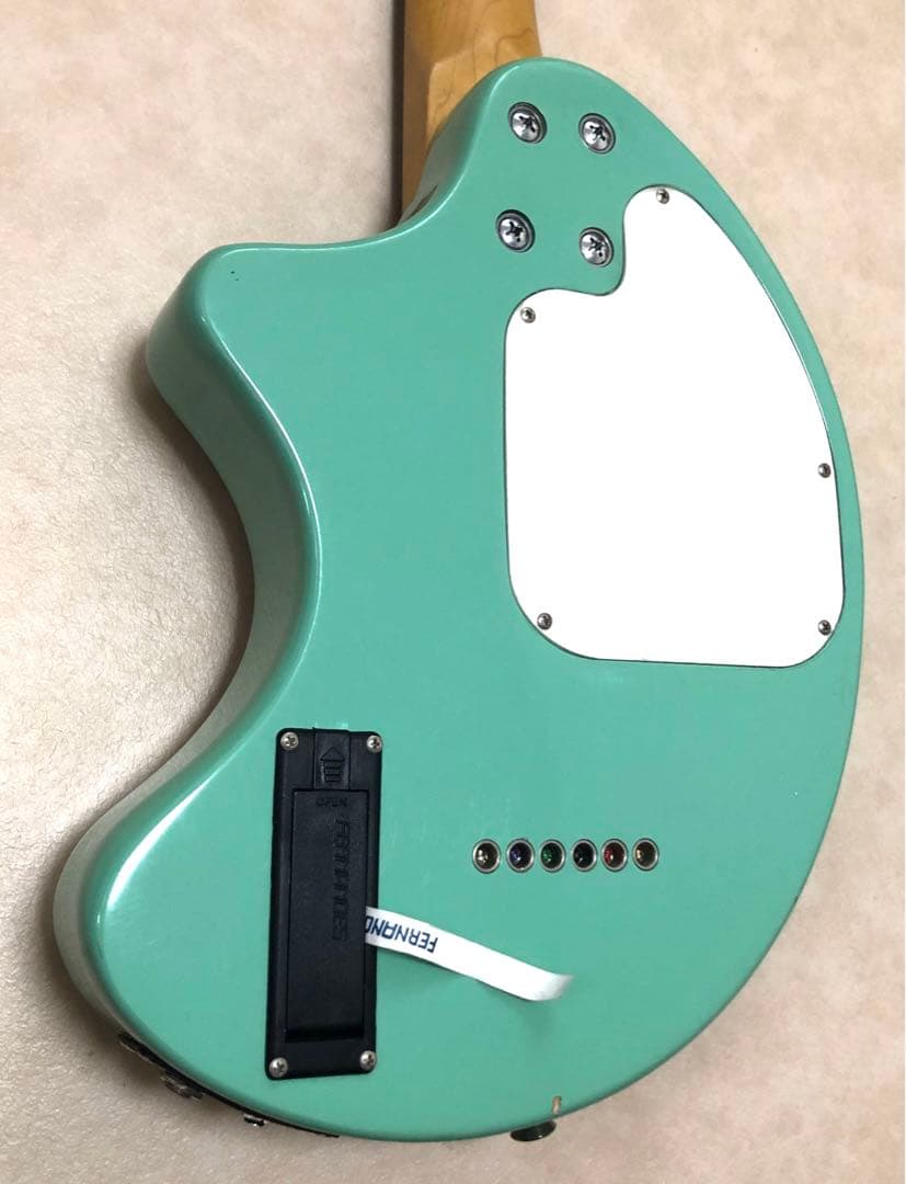 超美品】ZO-3 グリーン アンプ内蔵ギター ディストーションSW付 ケース付