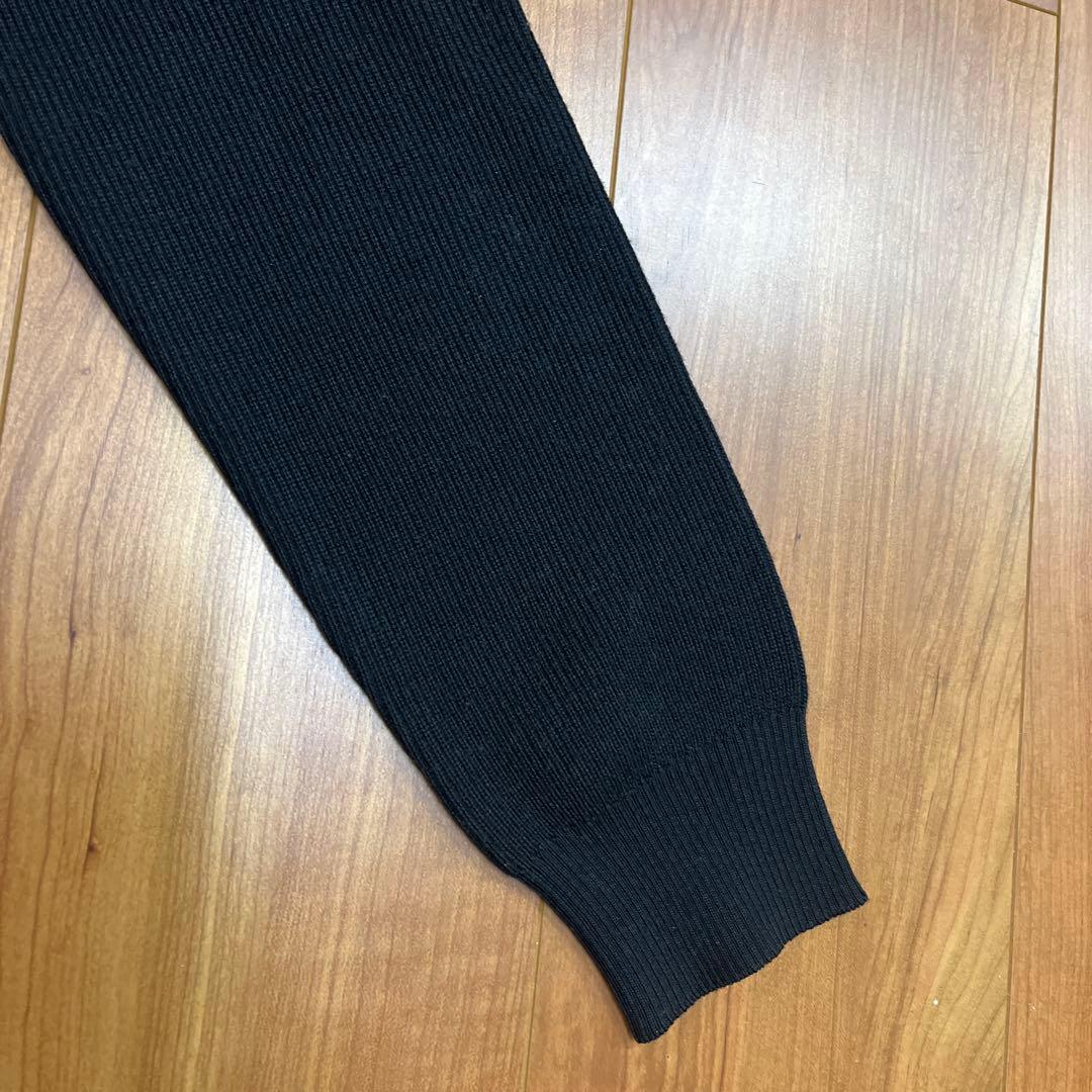 モンクレール　moncler ブラック タートルネックニット