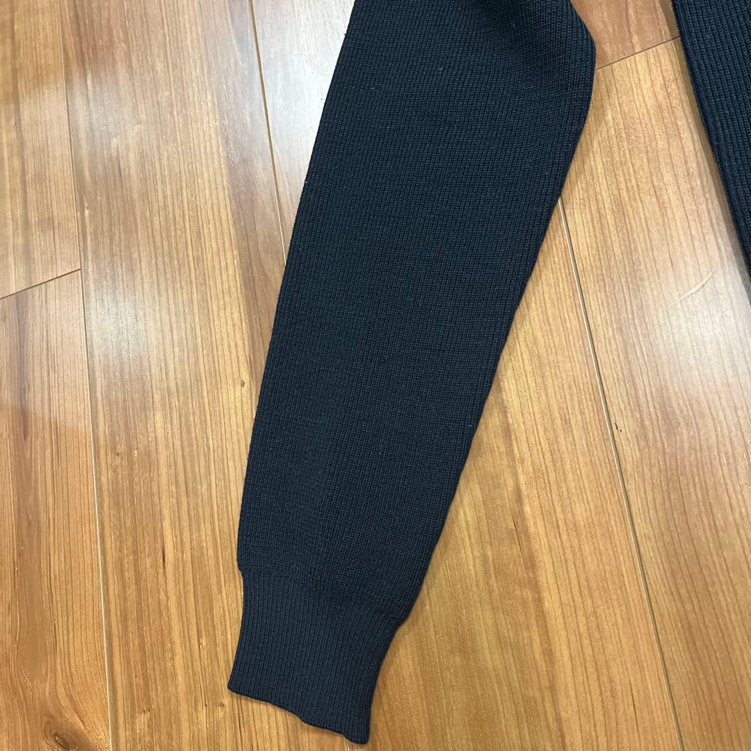 モンクレール　moncler ブラック タートルネックニット