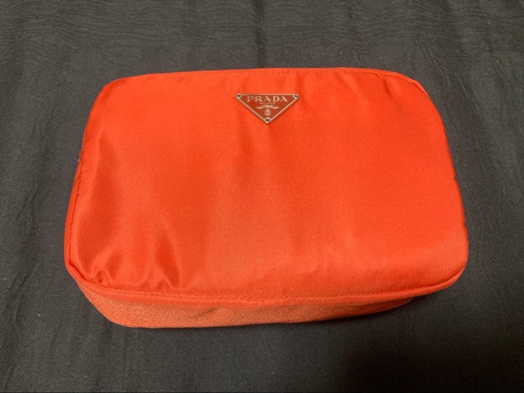 PRADA オレンジ ナイロン ポーチ