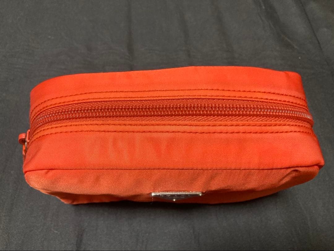 PRADA オレンジ ナイロン ポーチ