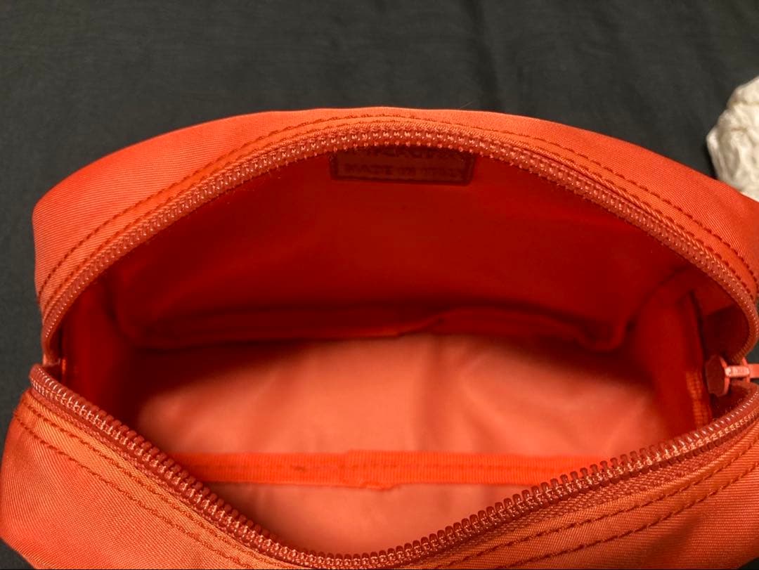 PRADA オレンジ ナイロン ポーチ