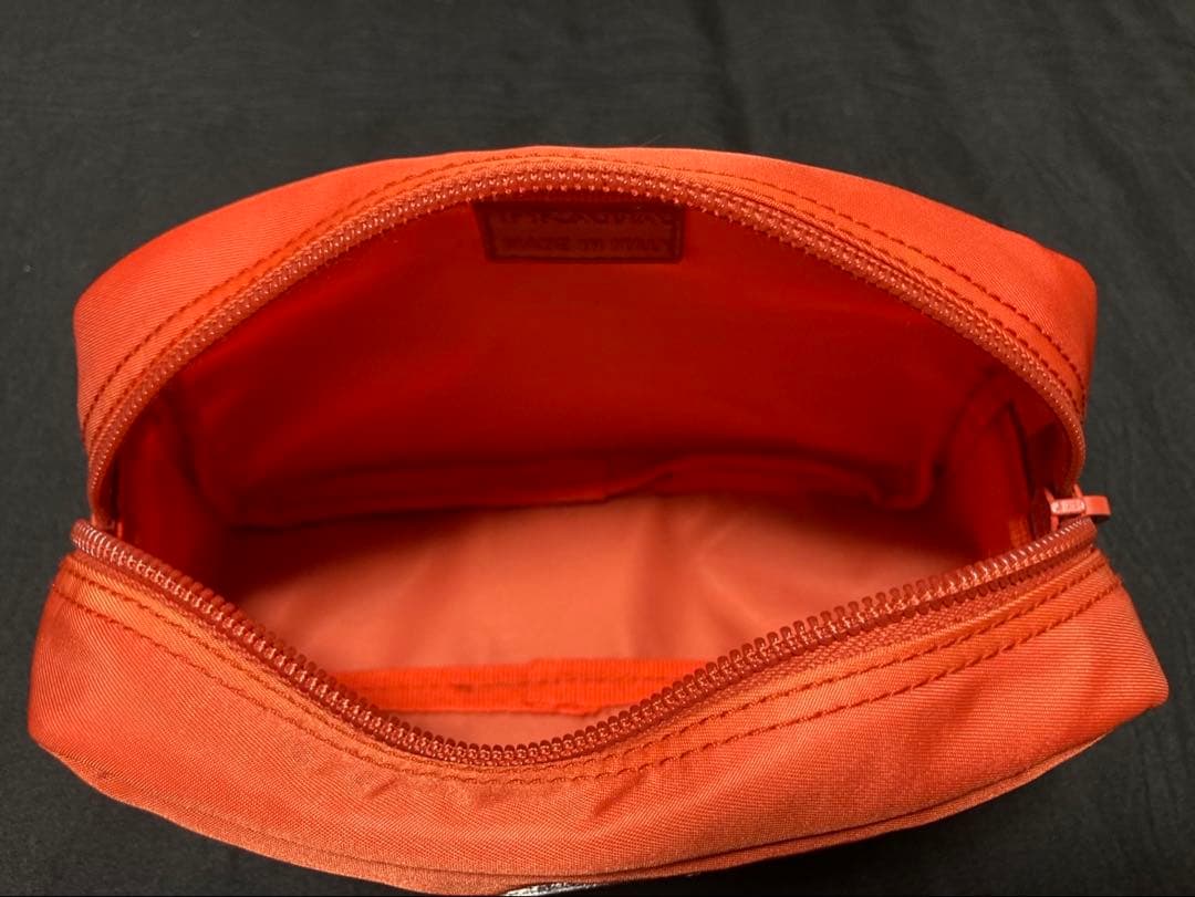 PRADA オレンジ ナイロン ポーチ