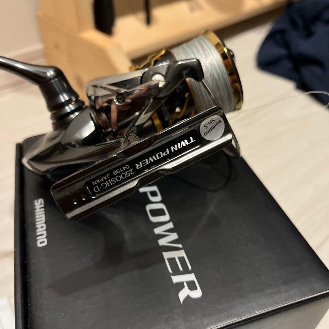 最終値引き！シマノ　20ツインパワー2500shg