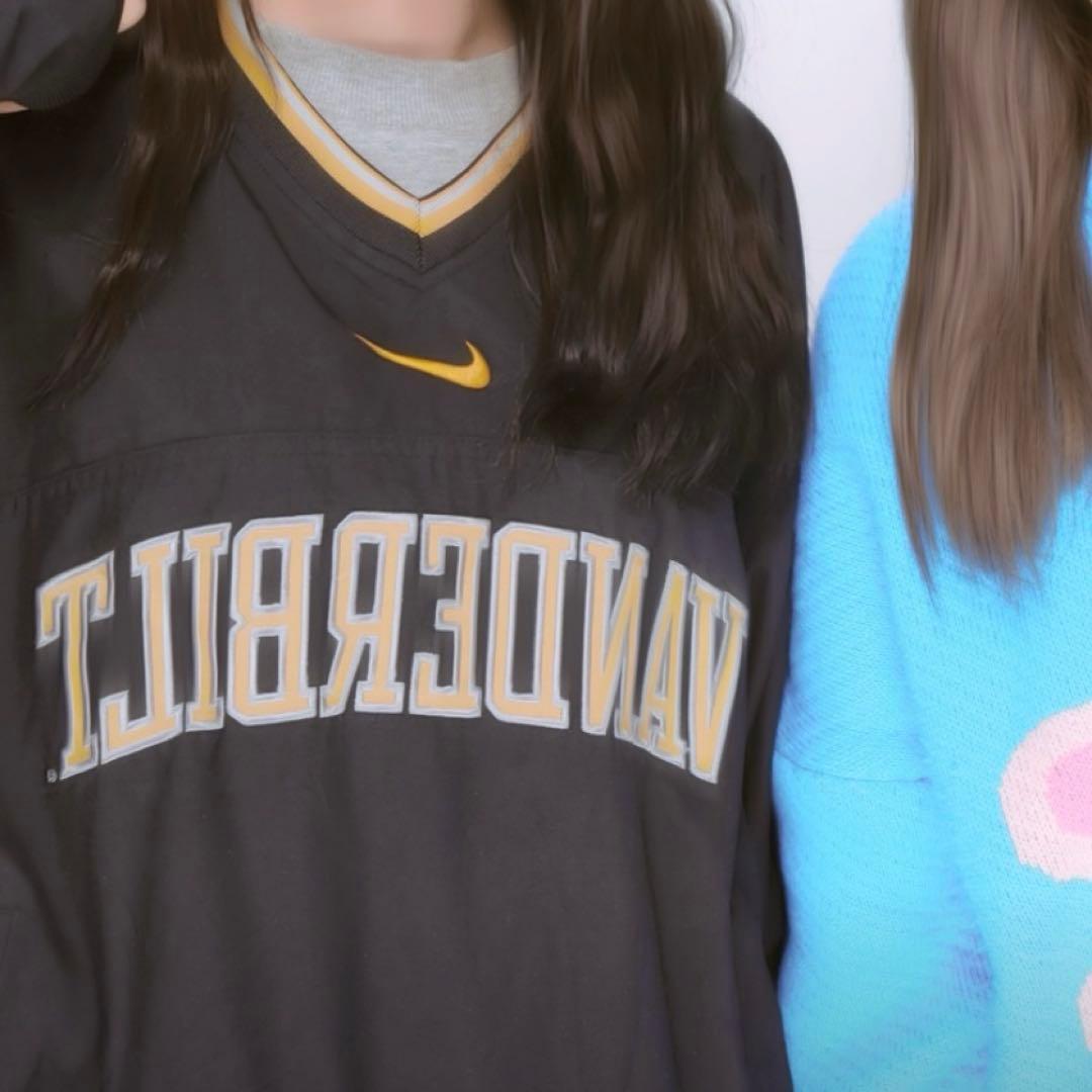 NIKE 90s ナイロンプルオーバーナイロンジャケット ロゴ刺繍カレッジロゴ