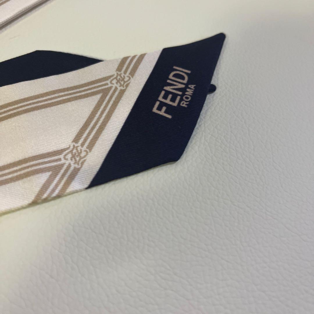 美品FENDIラッピー