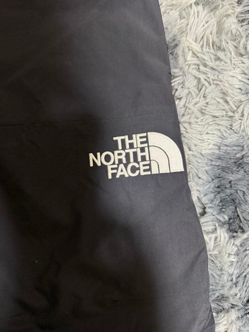 新品タグ付　Mサイズ　ノースフェイス　シュカブラ　スキー　スノーボード　パンツ