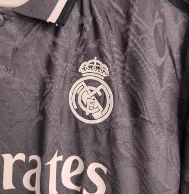 24/25 レアル・マドリード アウェイ 8番 バルヴェルデ 長袖ユニフォーム