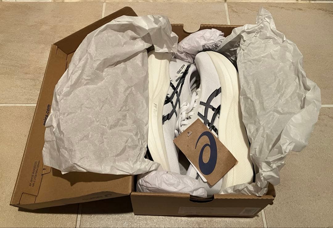 【かむかむさん専用】新品・未使用 ASICS 24.5cm マジックスピード4