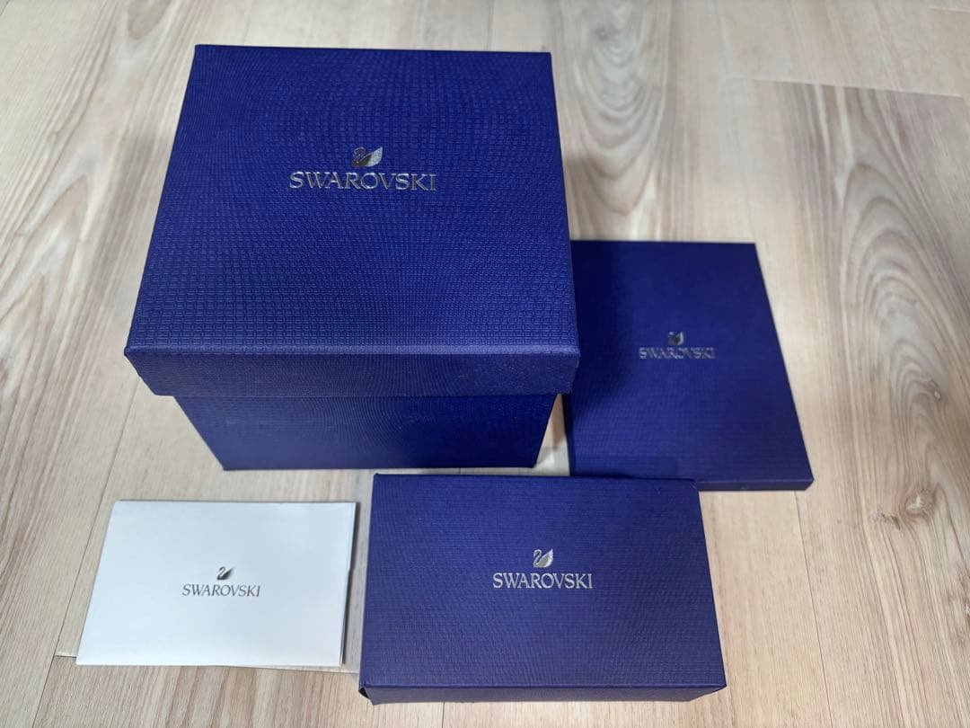 A《新品未使用》Swarovski クリスタルローズ