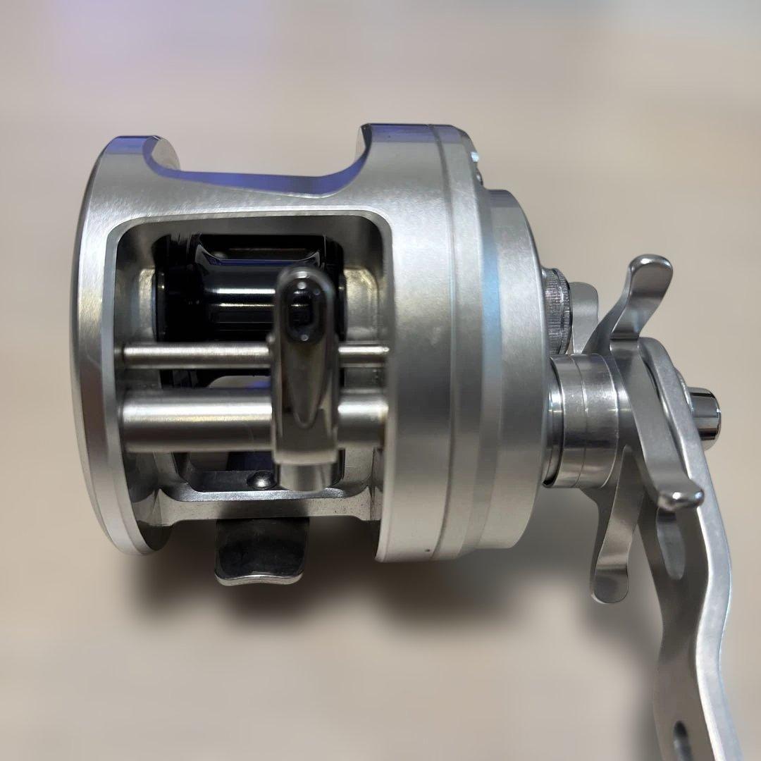 美品 シマノ 13 オシアカルカッタ OCEA CALCUTTA 301HG