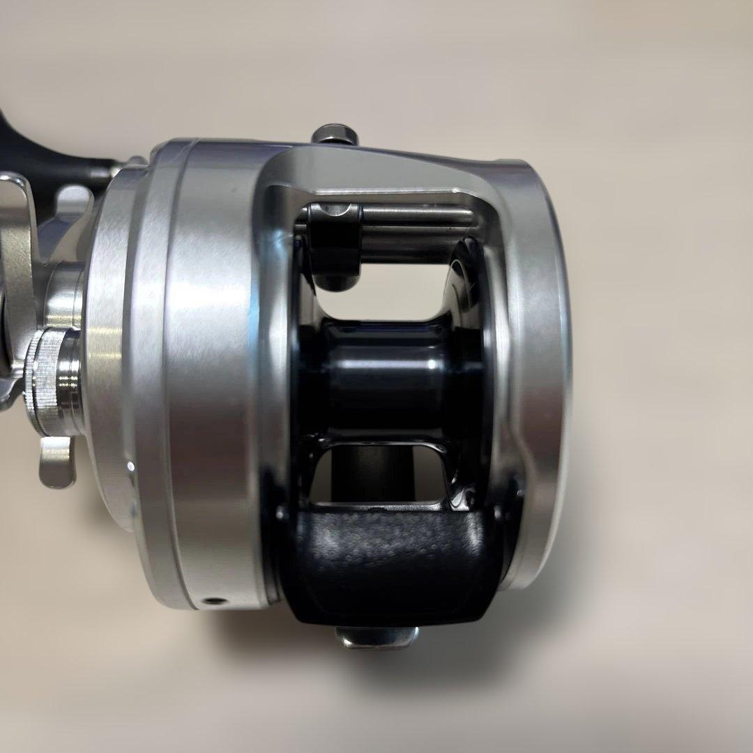 美品 シマノ 13 オシアカルカッタ OCEA CALCUTTA 301HG