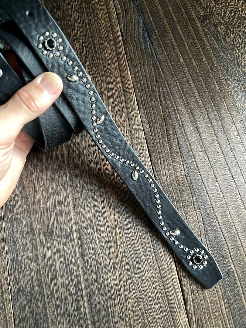 スタッズナローロングベルト　2.4cmシルバーシボ　フラワー　HTC CALEE