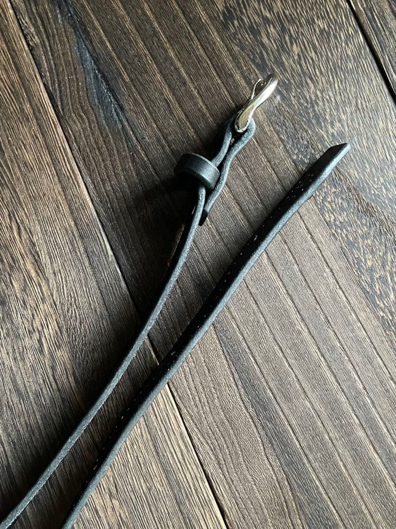 スタッズナローロングベルト　2.4cmシルバーシボ　フラワー　HTC CALEE