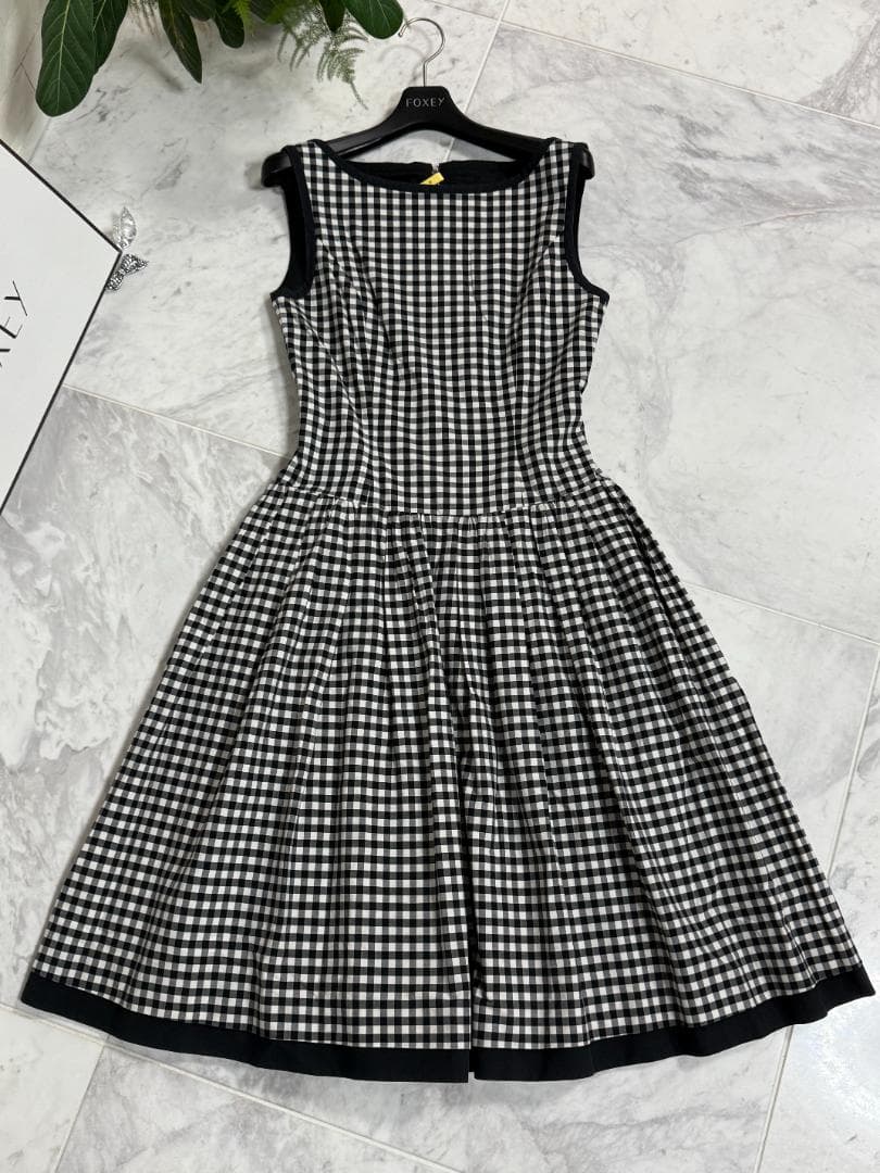 美品★FOXEYフォクシーニューヨーク ワンピース ロスフルフレア38