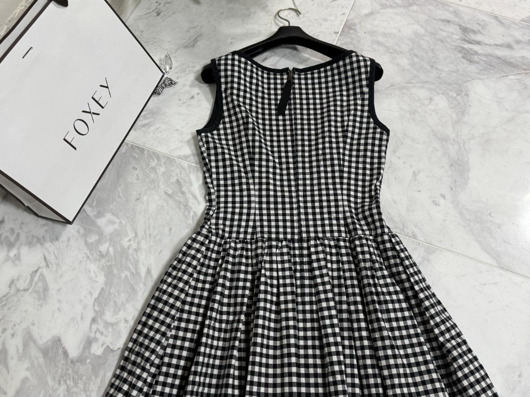 美品★FOXEYフォクシーニューヨーク ワンピース ロスフルフレア38