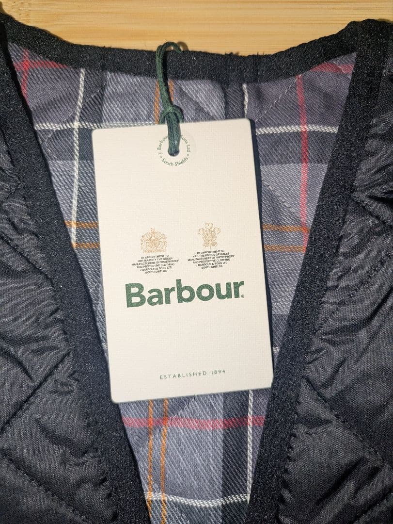 新品未使用 バブアー 純正キルティングライナー ブラック 42 - メルカリ