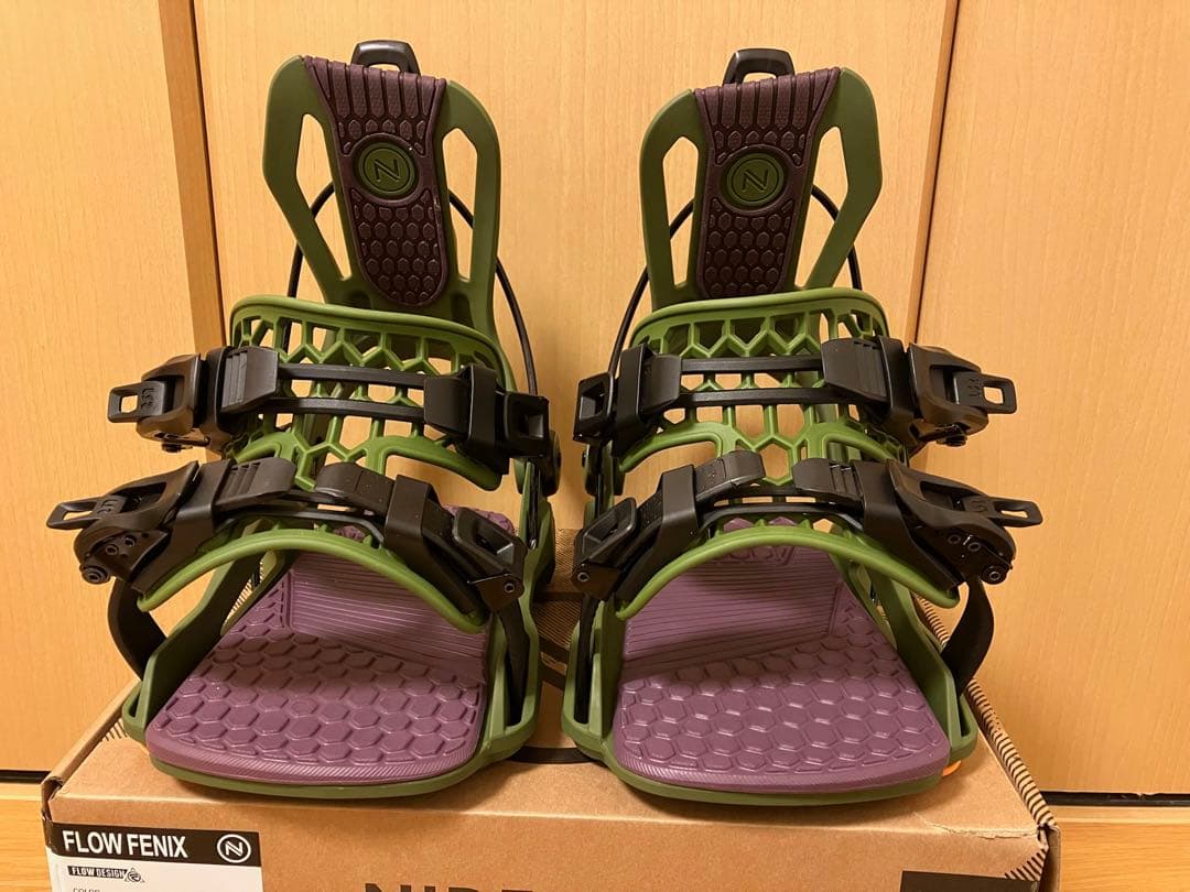 【使用2回美品】24-25 FLOW FENIX Mサイズ