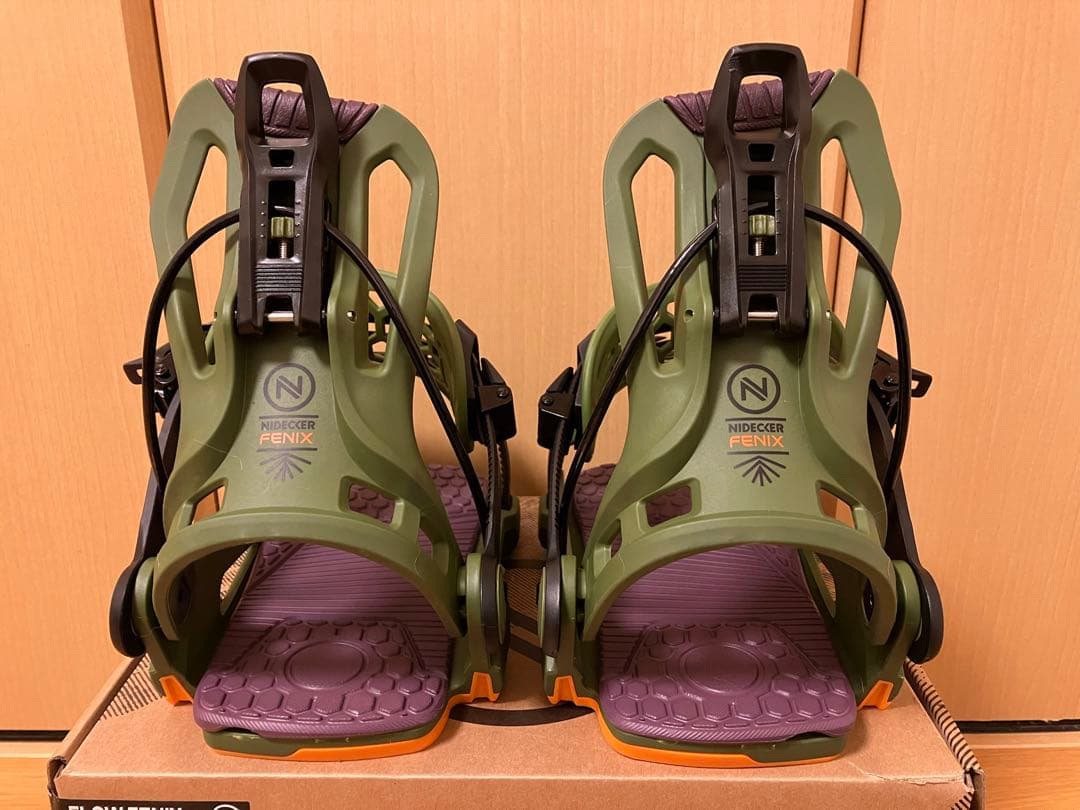 【使用2回美品】24-25 FLOW FENIX Mサイズ