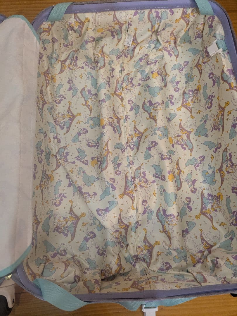 早い者勝ち！ディズニー ジャスミン スーツケース（おまけ付き）