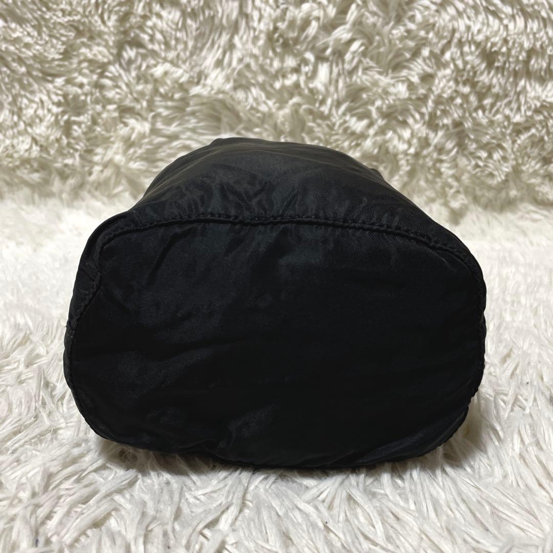 【美品】PRADA プラダ　ポーチ　巾着　ナイロン　レディース　ミニ　ブラック