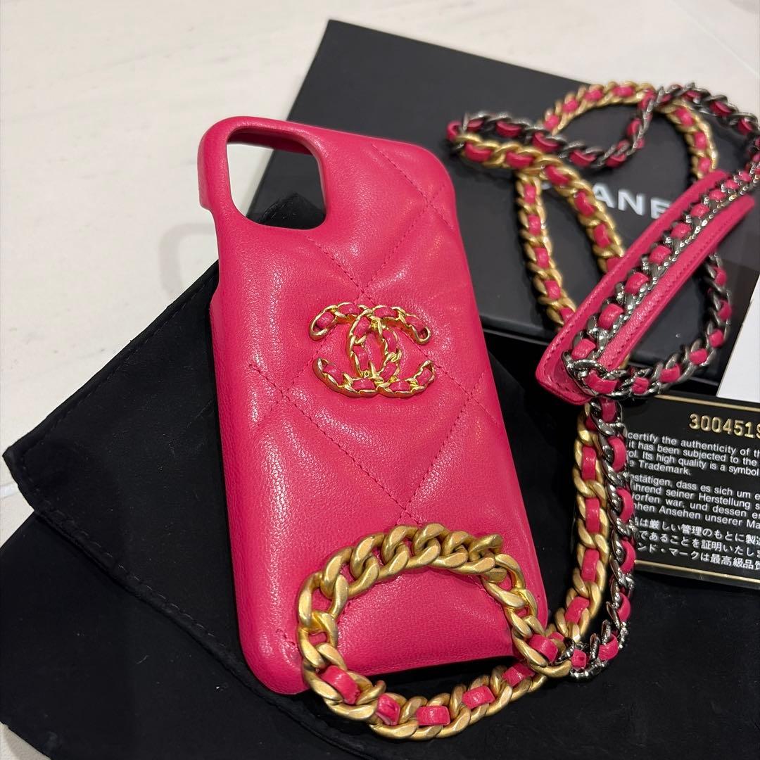 サリア　CHANEL ピンク レザー iPhone11ケース