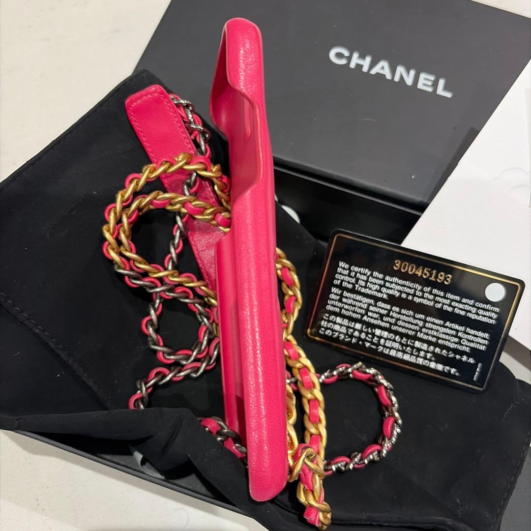 サリア　CHANEL ピンク レザー iPhone11ケース