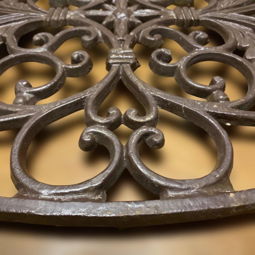 鋳鉄製オーナメント 泥落とし 57.5cm 装飾的な葉模様