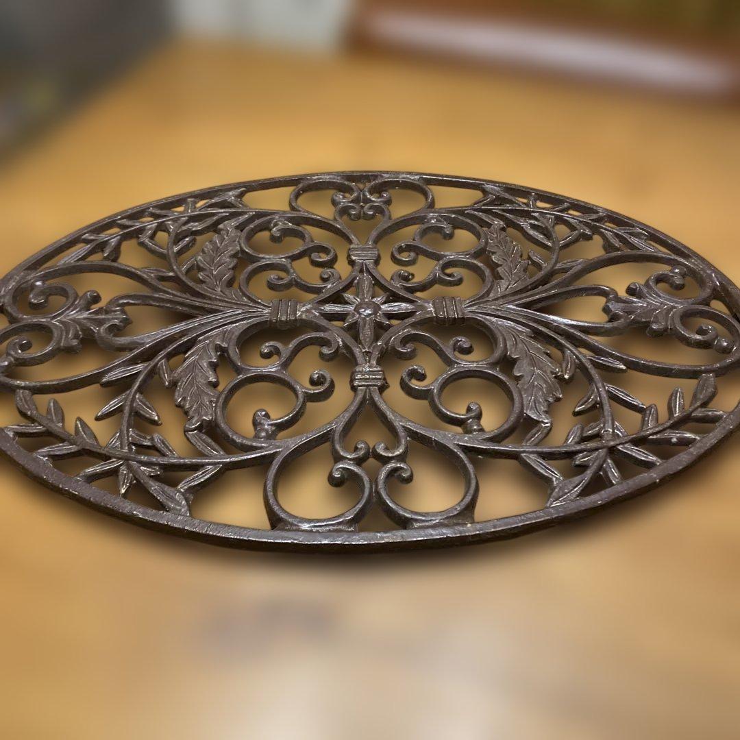 鋳鉄製オーナメント 泥落とし 57.5cm 装飾的な葉模様