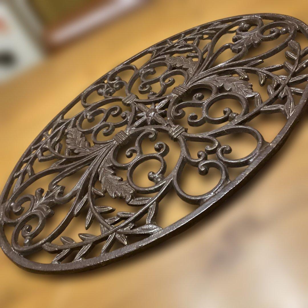 鋳鉄製オーナメント 泥落とし 57.5cm 装飾的な葉模様