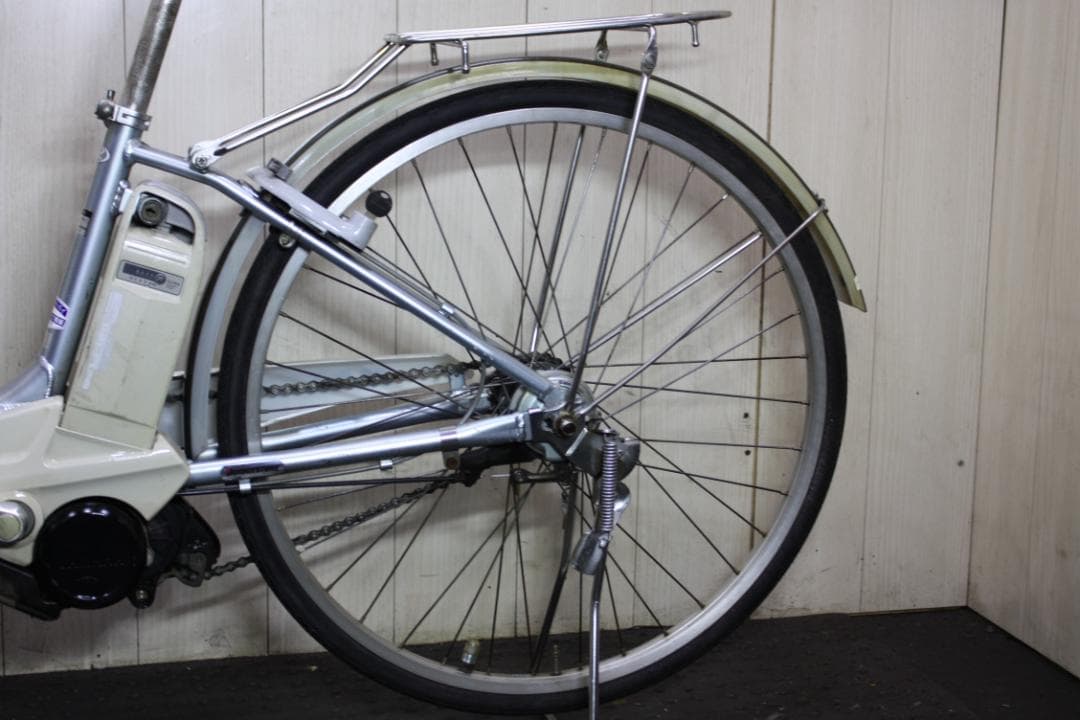 ブリヂストン A22アシスト 大容量8.1AH 26型 3段 SILVER電動