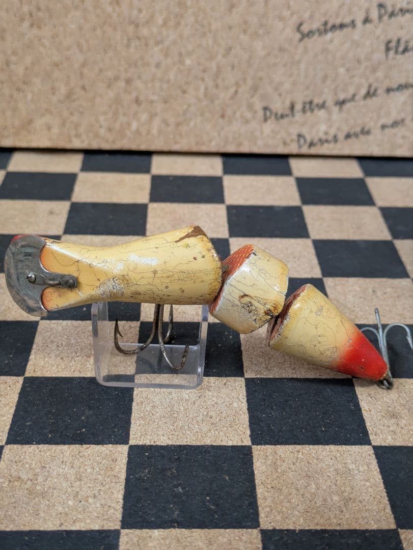 1319.Heddon's Game Fisher