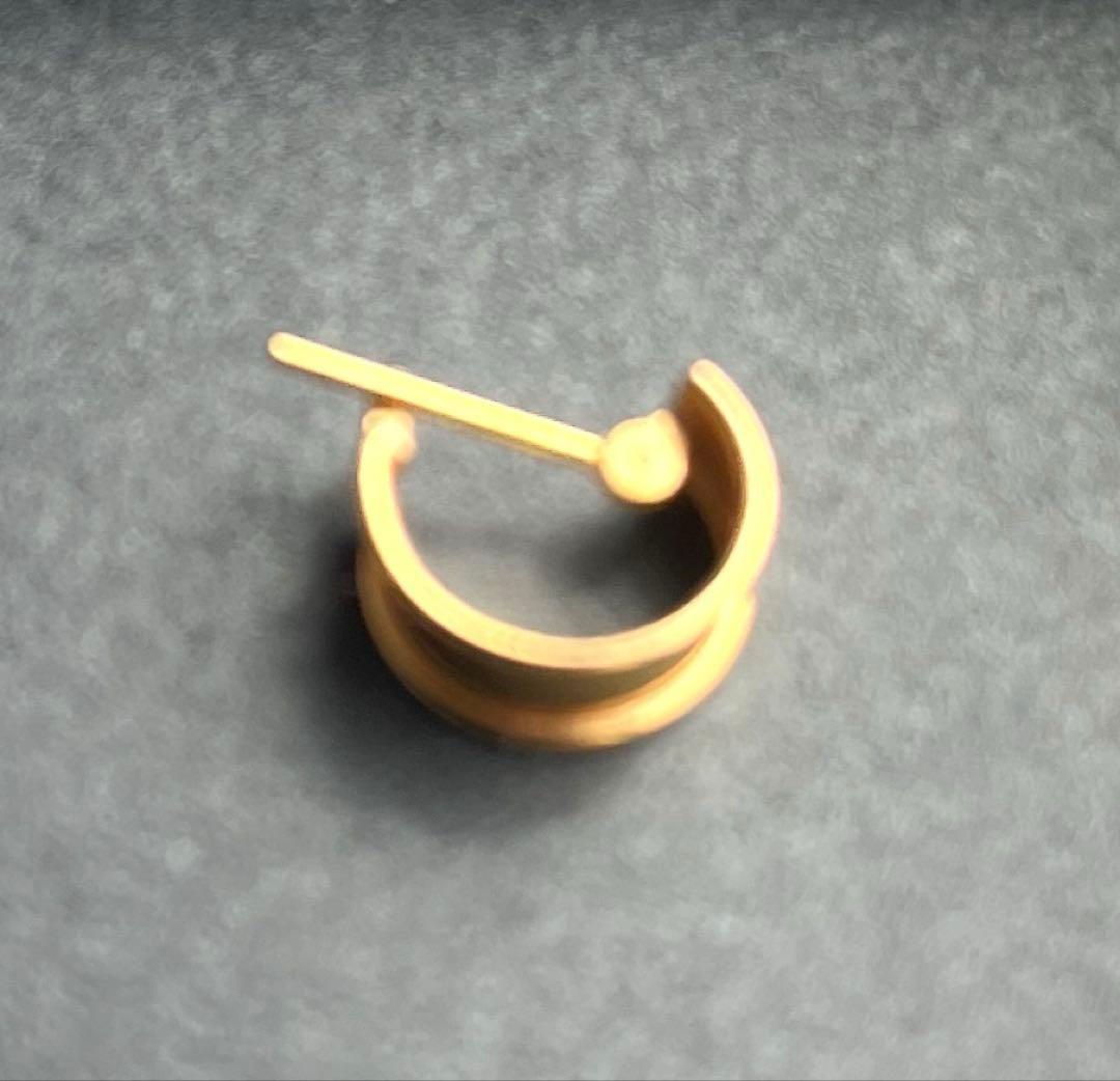 週末値引中　K18刻印あり18金　幅広フープピアス　片耳