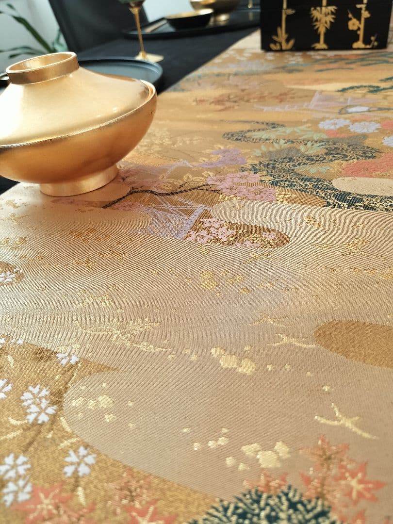 A846★逸品‼️豪華刺繍‼️正絹テーブルランナー2m10cm