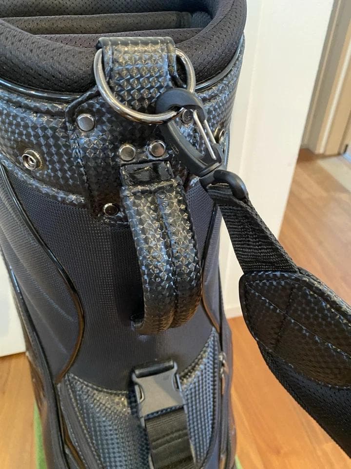 【レア希少】タイトリスト オールブラック 軽量　ゴルフバッグ キャディバッグ　黒