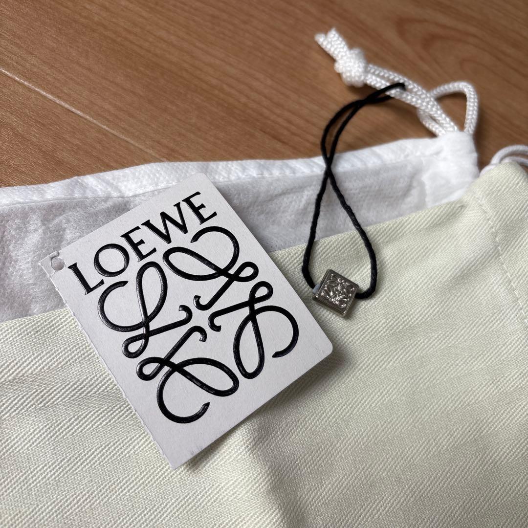 【ロエベ】ブラックレザーショルダーバッグ