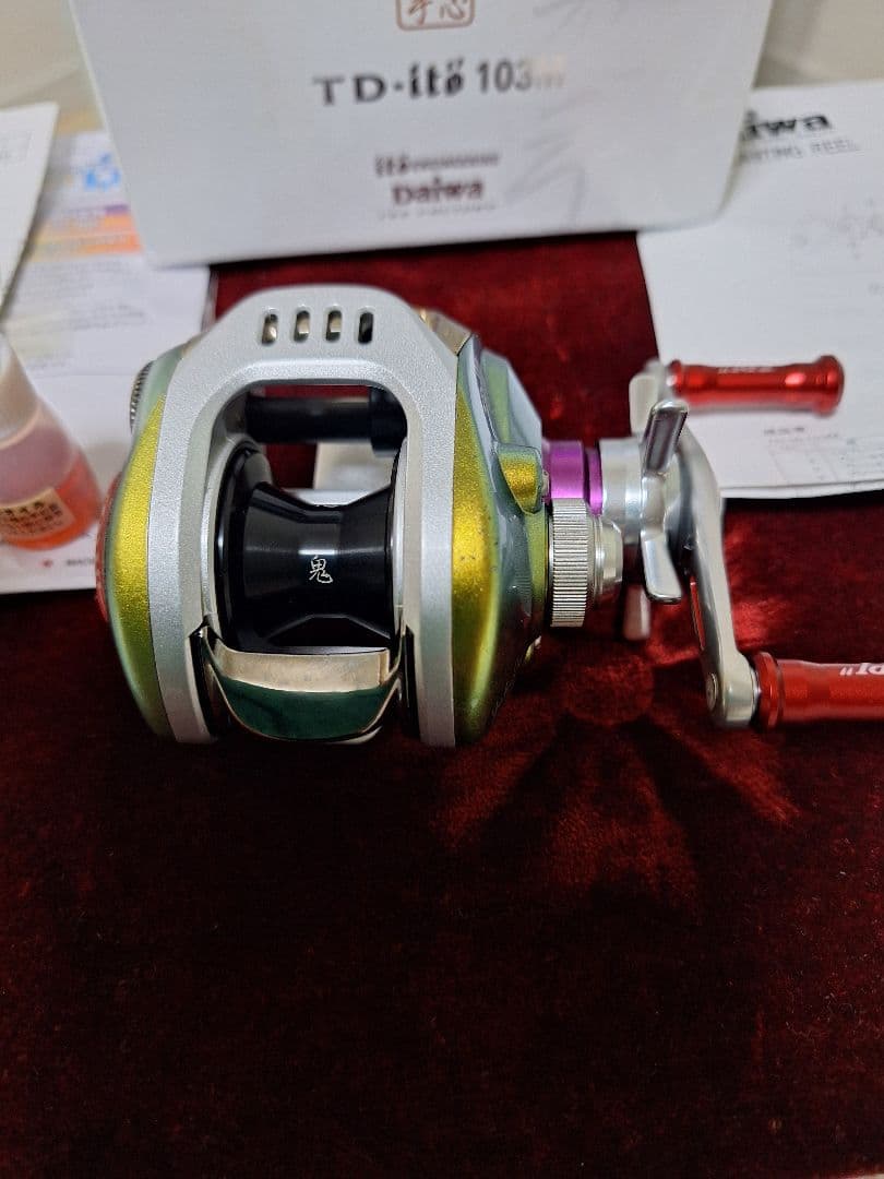 メガバス x アイズファクトリー x ダイワ TD-ito 103M