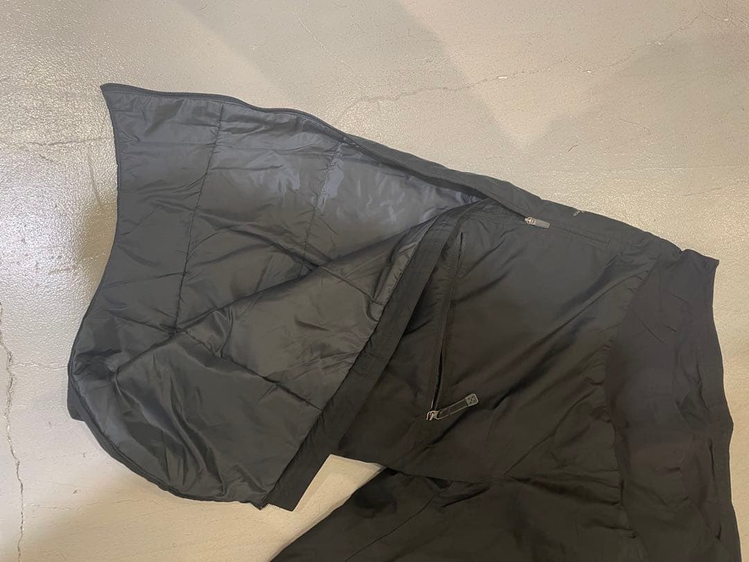 ホグロフス 中綿入り3/4パンツ　Ｍ（日本Ｌ）