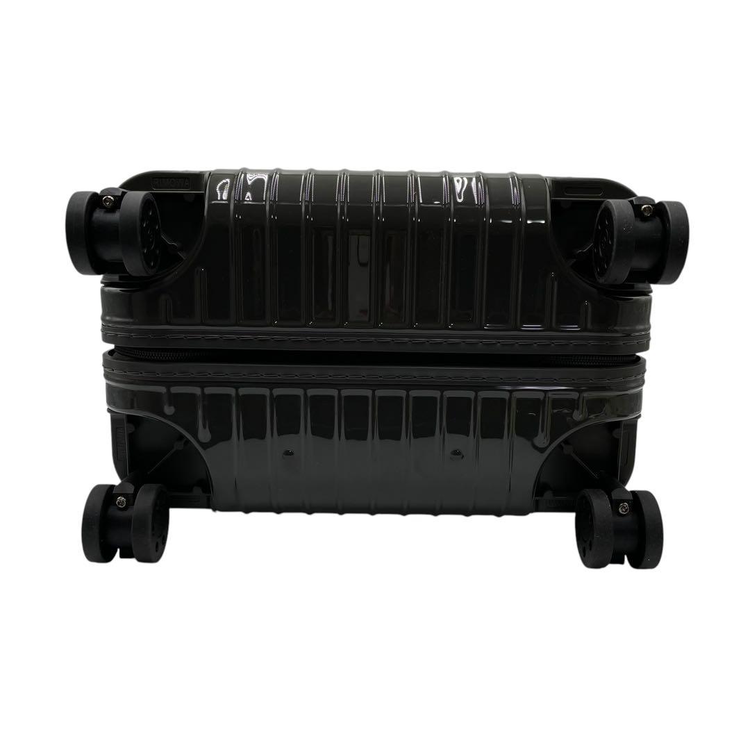 希少✨正規品未使用級リモワ✨Essential 機内持ち込みスーツケース36L