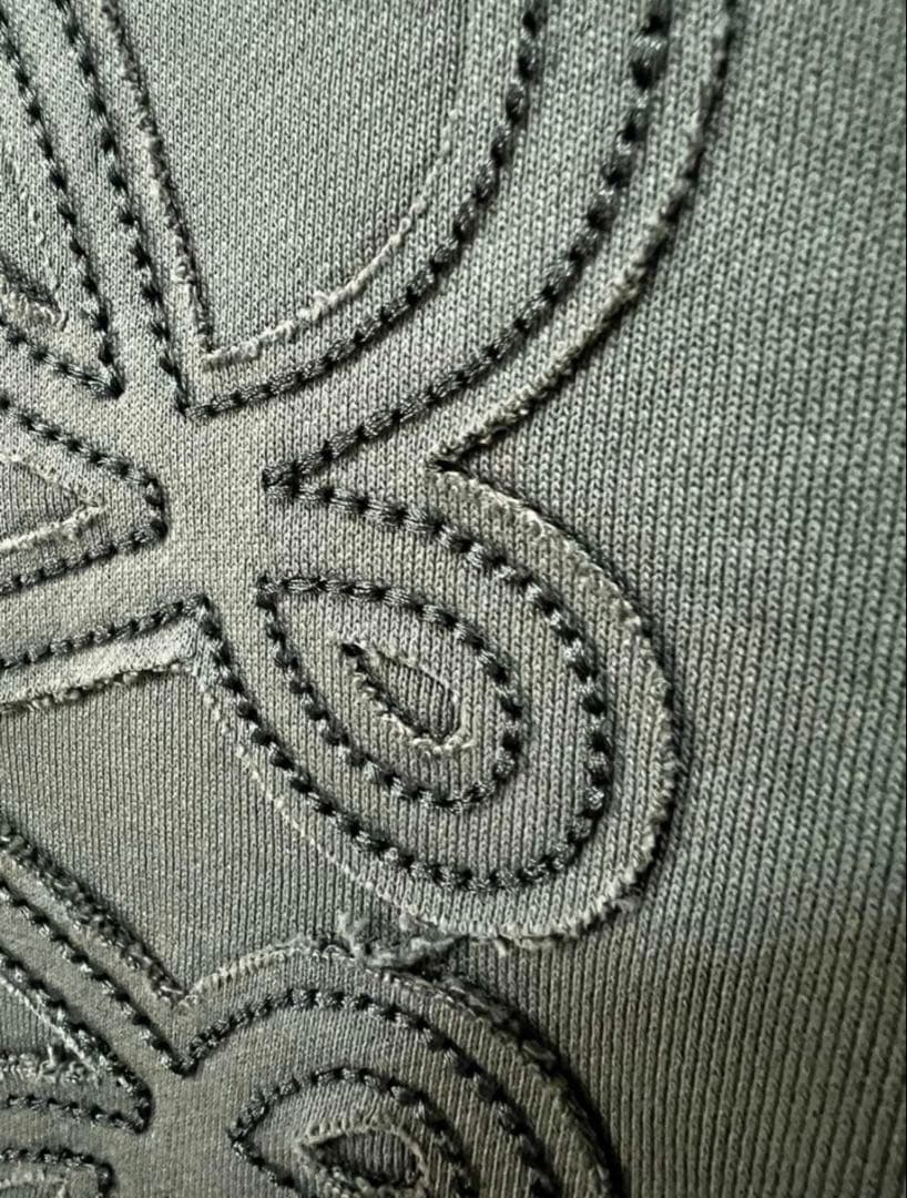 ダークグリーン トレーナー 新品タグ付き