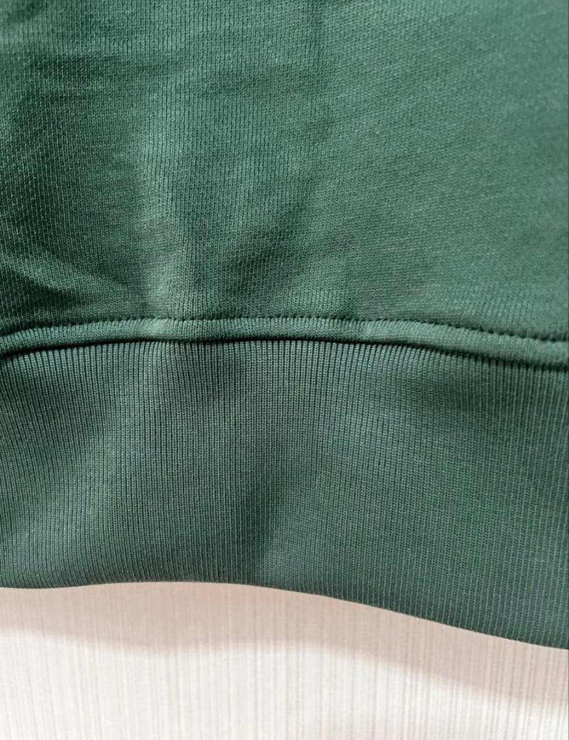 ダークグリーン トレーナー 新品タグ付き