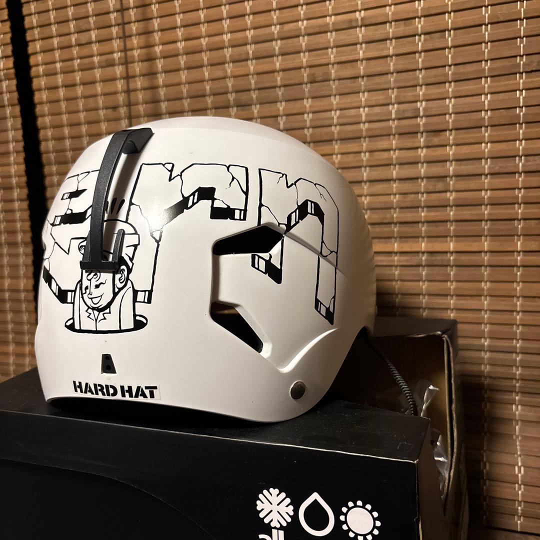 Bern バーン　ヘルメットTEAM WATTS 耳当て付き　ゴーグルクリップ