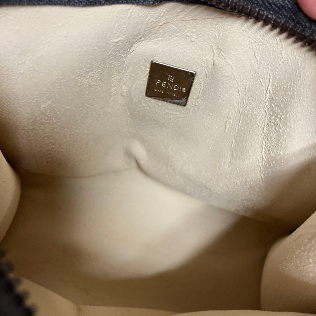 FENDI フェンディ　ポーチ　ズッカ柄